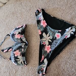 Roxy bikini set